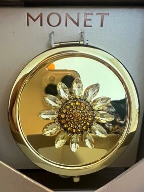 NIB Monet Gold Tone Sunflower Compact Mirror